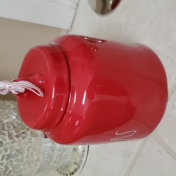 🎅 Rae Dunn MERRY CHRISTMAS Canister 🎅 - Picture 8 of 8